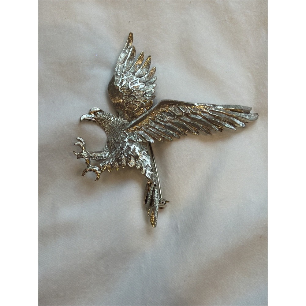 Vintage Silver Tone Eagle Brooch Flying Bird of Prey Pin Large Textured Wings